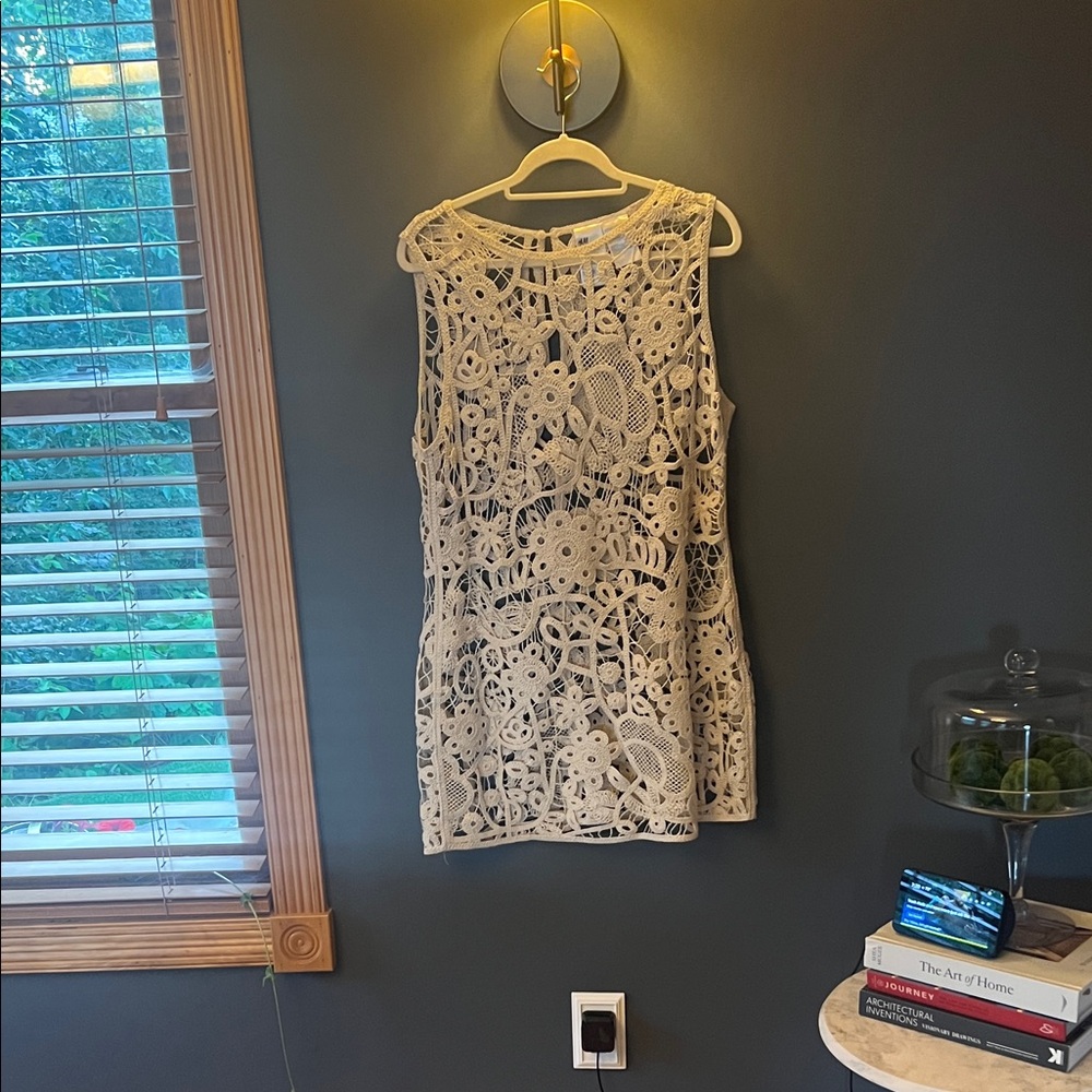 H&M Cream Lace Sleeveless Top